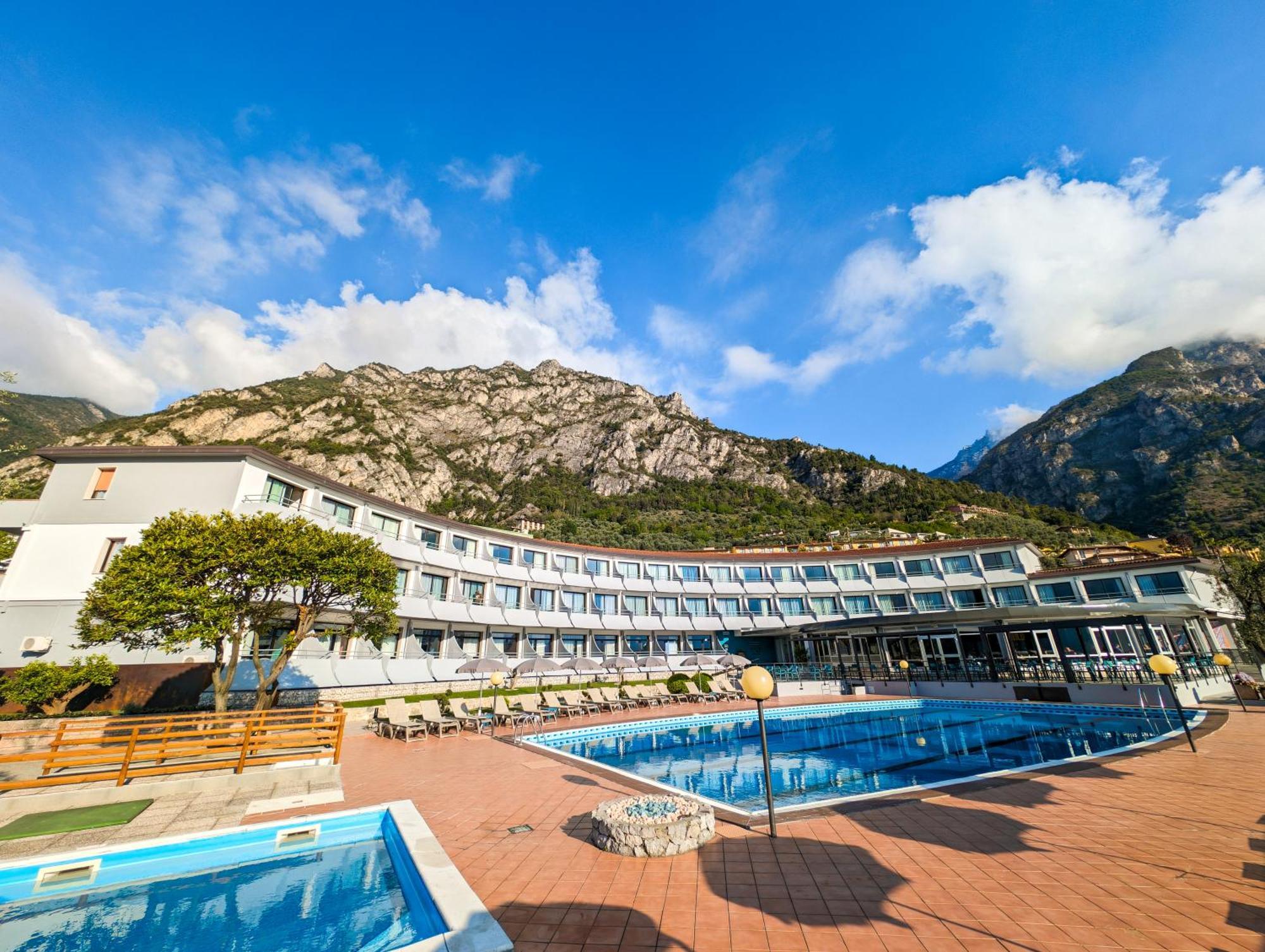 Aria Life Hotel Лімоне-суль-Гарда Екстер'єр фото