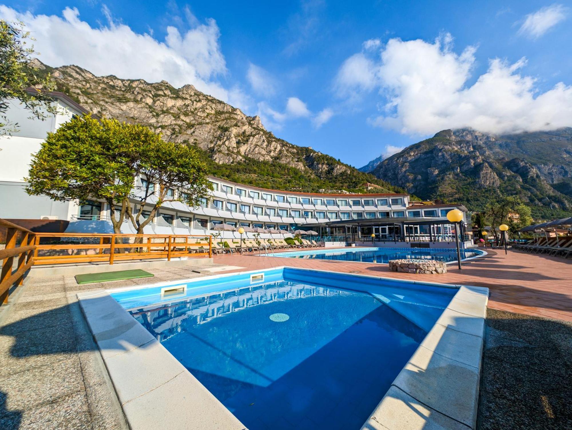 Aria Life Hotel Лімоне-суль-Гарда Екстер'єр фото